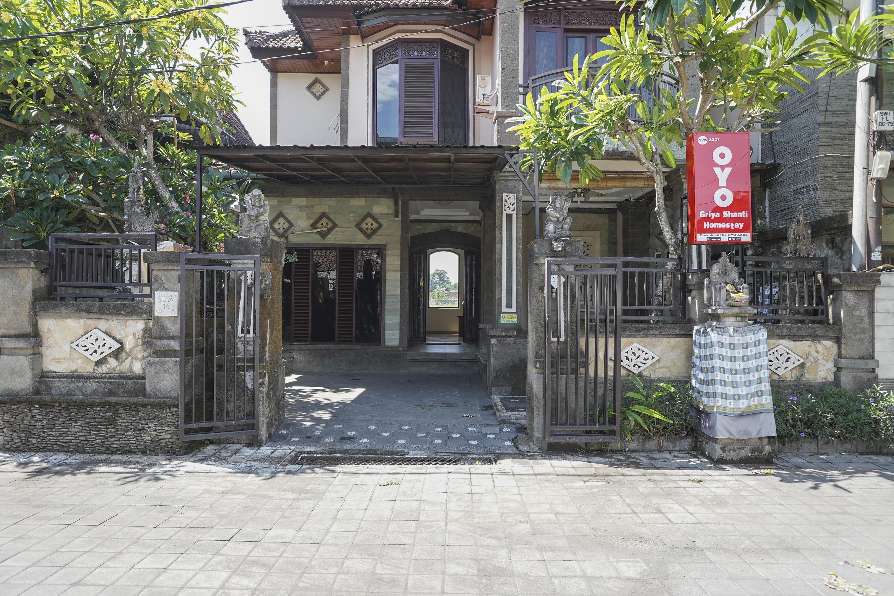 Oyo 2321 Griya Shanti Homestay Ketewel Экстерьер фото