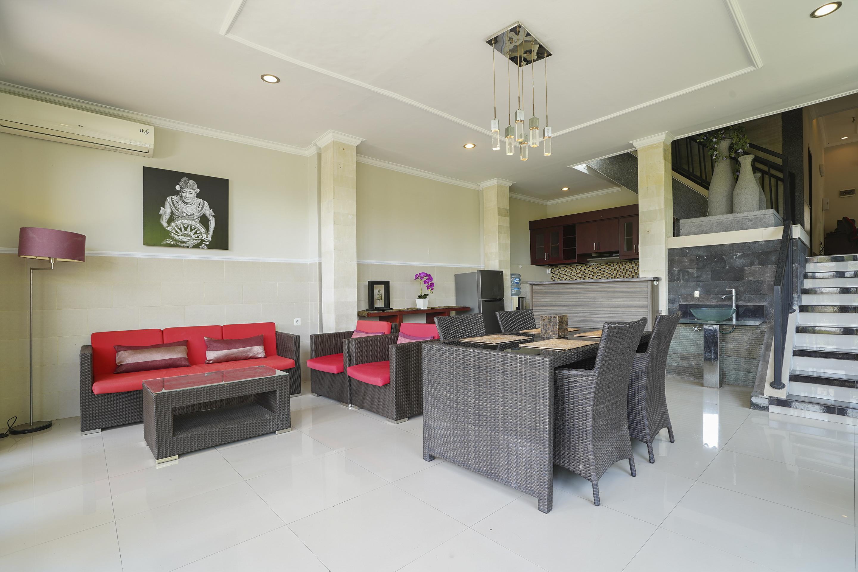 Oyo 2321 Griya Shanti Homestay Ketewel Экстерьер фото