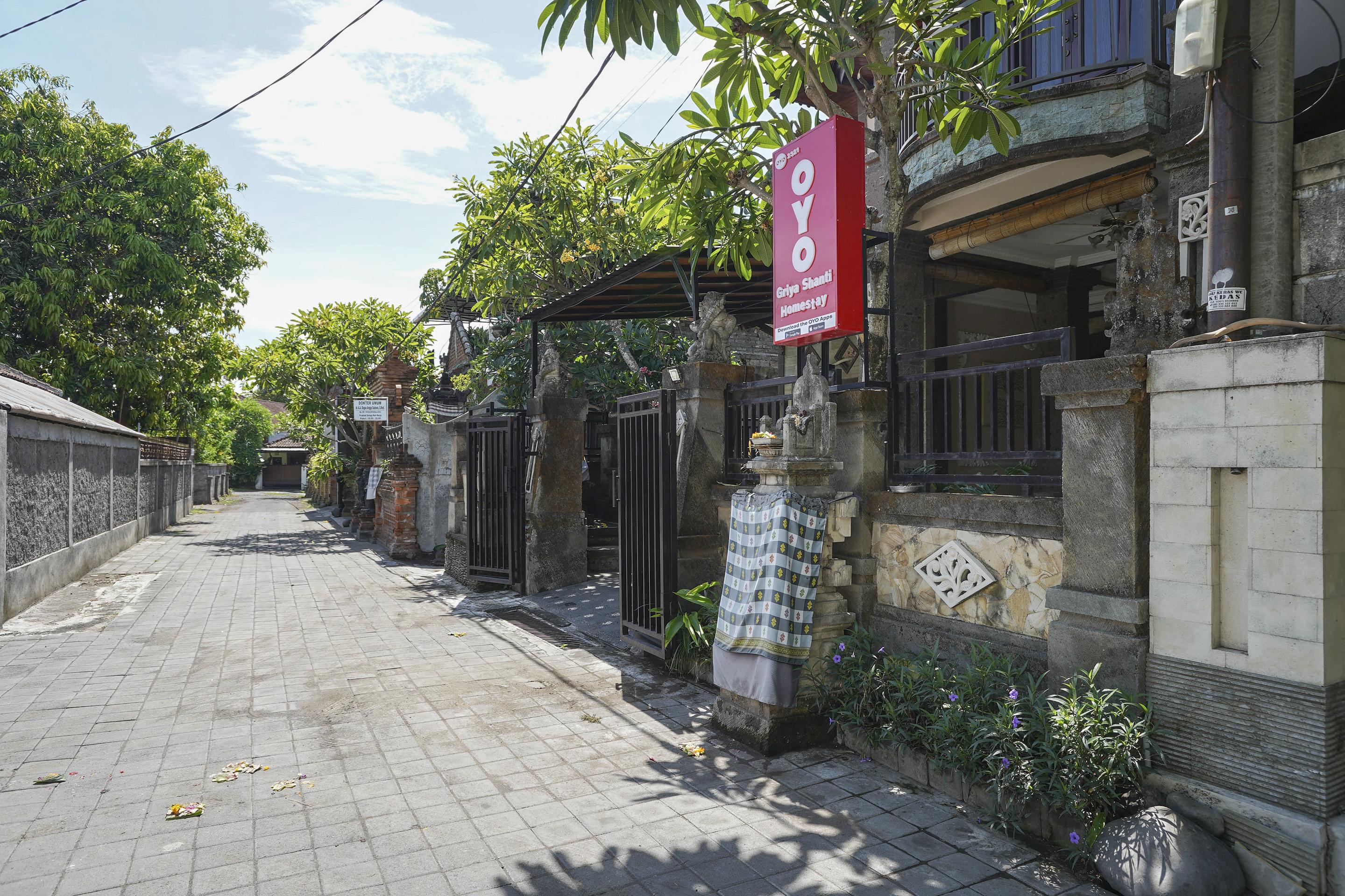 Oyo 2321 Griya Shanti Homestay Ketewel Экстерьер фото